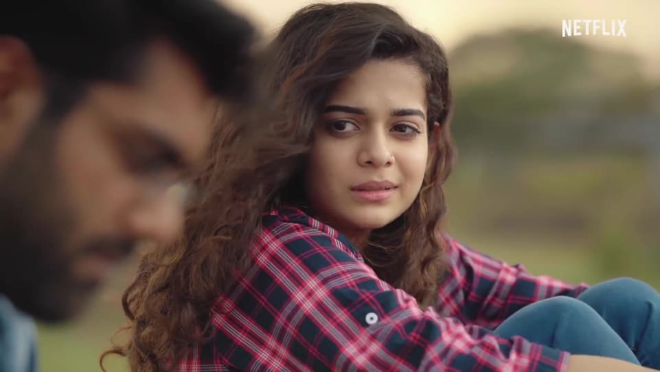 Get Mithila Palkar Curly Side Part Hairdo hairstyle in Little ...