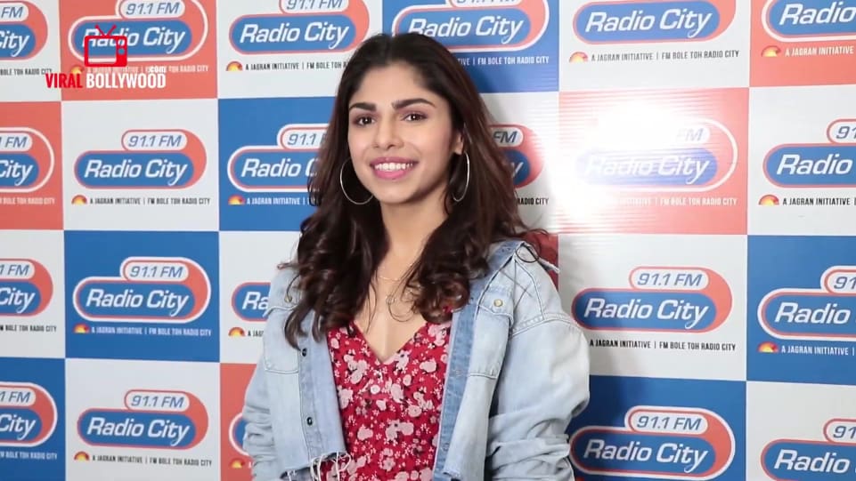 Actors Name Age Wiki Height Birth Place Career Details Aila Re Song Launch At Radio City Full Video Malaal Meezaan Sharmin Segal Viral Bollywood 2019 Charmboard The duration of song is 04:20. charmboard