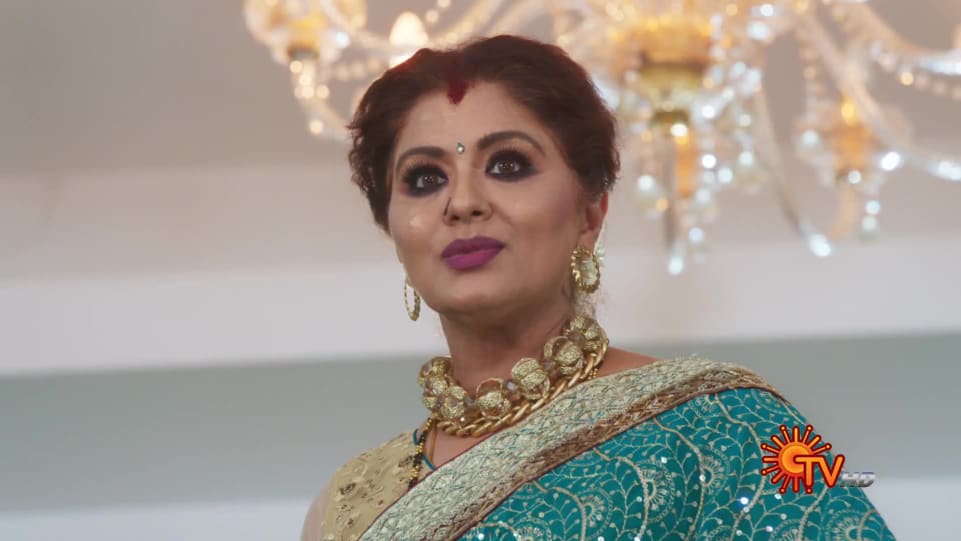 Sudha Chandran Celebrity Style In Lakshmi Stores Episode 109 2019 From Episode 109 Charmboard Акшай кумар, киара адвани, шарад келкар и др. ring