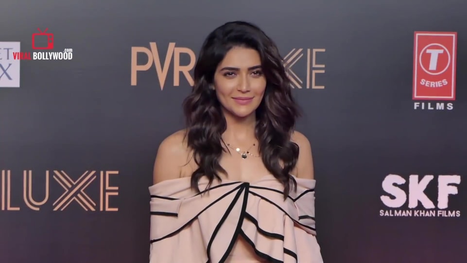 Celebrity Makeup Of Karishma Tanna From Bharat Biggest Grand Premiere Viral Bollywood 2019 Charmboard Karishma tanna (born 21 december 1983) is an indian film actress, model and anchor who predominantly works in hindi films and shows.