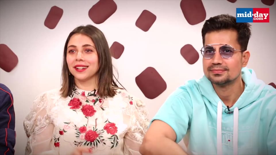 Celebrity Hairstyle Of Maanvi Gagroo From Tvf Tripling Season 2 Midday India 2019 Charmboard Sumeet vyas, amol parashar, maanvi gagroo, kunaal roy kapur, duration: charmboard
