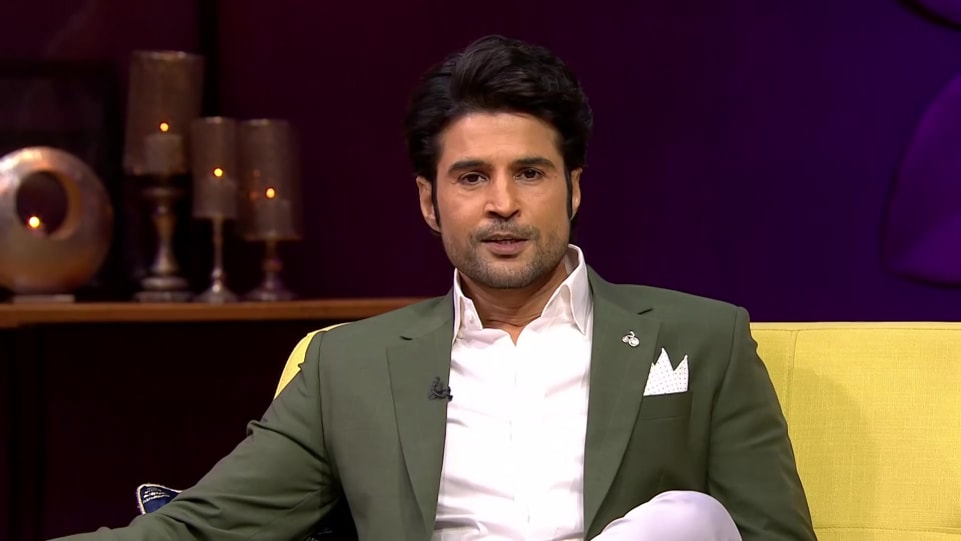 Rajeev Khandelwal Celebrity Style In Juzz Baatt Episode 8 Zee Tv 2019 From Juzz Baatt Episode 8 Charmboard Ragini khanna storms out of juzz baat! charmboard