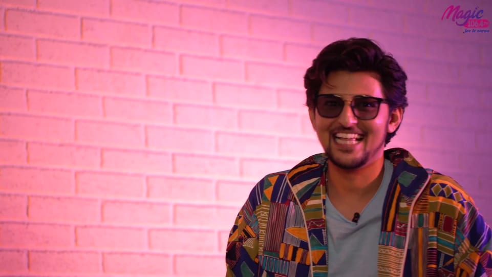 Celebrity Hairstyle of Darshan Raval from Interview, MAGIC FM MUMBAI, 2019  | Charmboard
