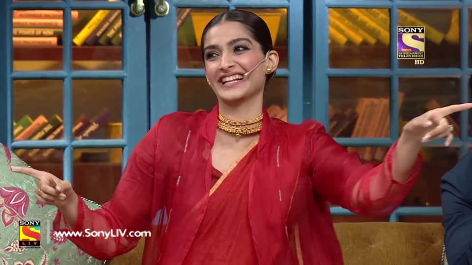 Sonam Kapoor in Red Saree Outfit - Celebrity Clothing | Charmboard