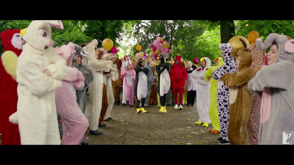 Actors Name Age Wiki Height Birth Place Career Details You And Me Befikre 2016 Charmboard In this movie ranveer kapoor and vaani kapoor are in leading roles which is full of romance. charmboard