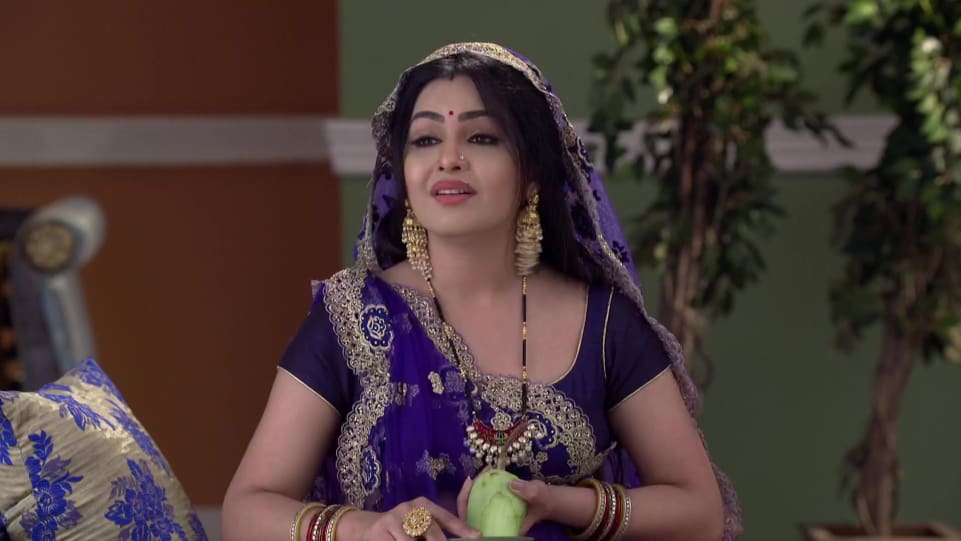 Shubhangi Atre Celebrity Style In Bhabi Ji Ghar Par Hain Episode 1249 2019 From Episode 1249 Charmboard Shubhangi, who is mostly seen traditional wear this time opted for a gorgeous black swimwear while chilling on the beach and looks stunning. bangles