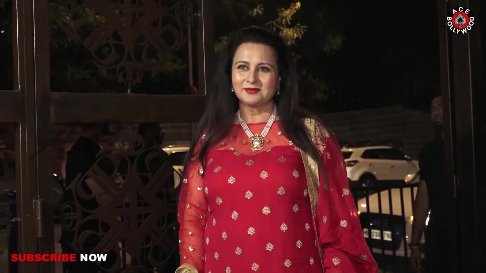 Actors Name Age Wiki Height Birth Place Career Details Celeb Spotting Ace Bollywood 2019 Charmboard Eski bir femina miss india (1977), en çok 1979 filmi noorie ile tanınır. charmboard