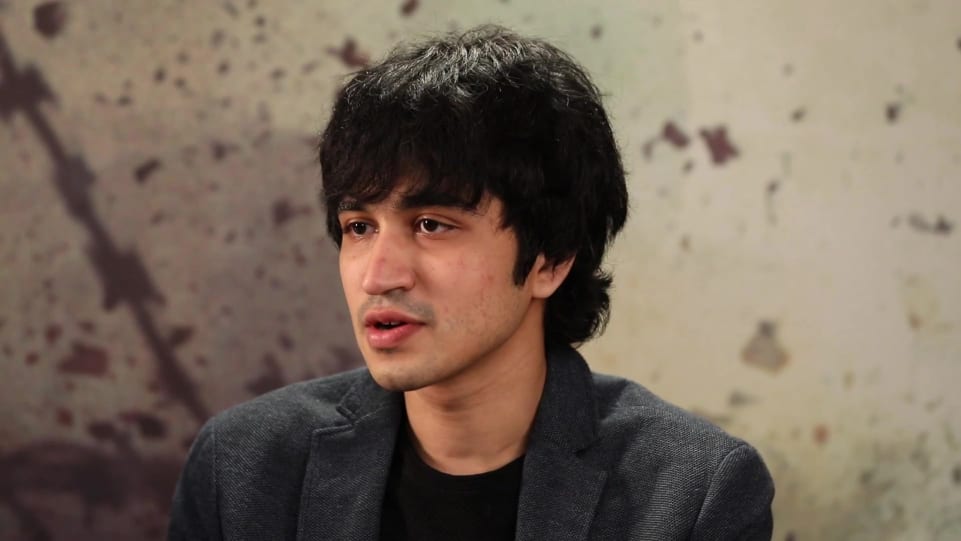 Bilal Siddiqi Celebrity Style In Interview Koimoi 2019 From Interview Charmboard Home authors posts by bilal siddiqi.