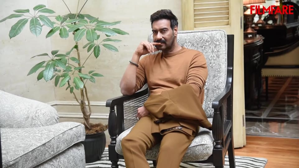 Social Buzz Ajay Devgn Latest News Images Updates Posts Photoshoot Filmfare Official 2019 Charmboard charmboard