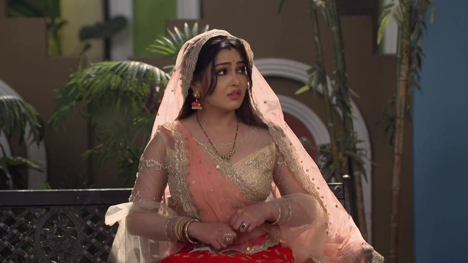 Shubhangi Atre In Gold Blouse Outfit Celebrity Clothing Charmboard Buy your favourite fashion, electronics, beauty, home & baby products online in riyadh, jeddah and all ksa secure shopping, cash on delivery, fast shipping, easy free returns within 15 days. nosepin