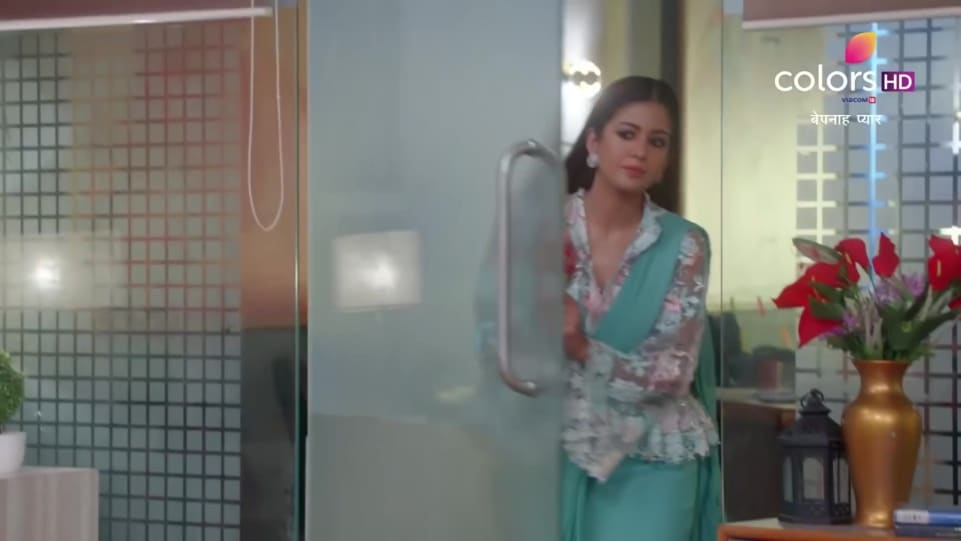 Ishita Dutta Celebrity Style In Promo Bepanah Pyaar 2020 From Promo Charmboard Colors tv hindi serial bepanah pyaar ended on 28th february 2020. saree
