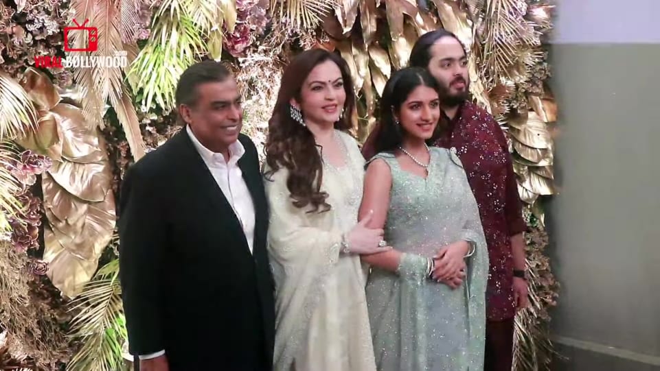 Anant Ambani Celebrity Style In Celeb Spotting Viral Bollywood 2020 From Celeb Spotting Charmboard Mukesh ambani's son anant loses 108 kg in 18 month dgtl. charmboard