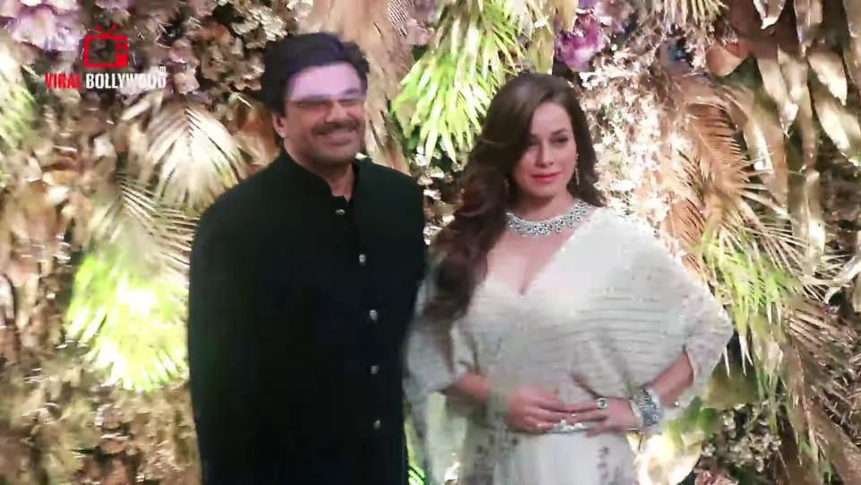 Actors Name Age Wiki Height Birth Place Career Details Celeb Spotting Viral Bollywood 2020 Charmboard South indian actress neelam upadhyay beautiful stills in colorful saree. charmboard