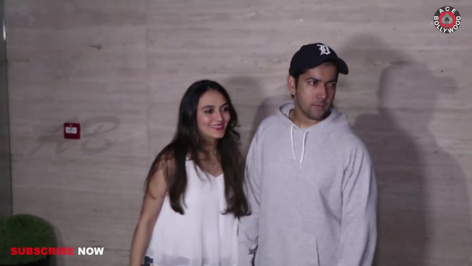 Jaanvi Desai Dhawan Celebrity Style In Celeb Spotting Ace Bollywood 2020 From Celeb Spotting Charmboard Varun dhawan and his rumoured girlfriend were snapped last night.