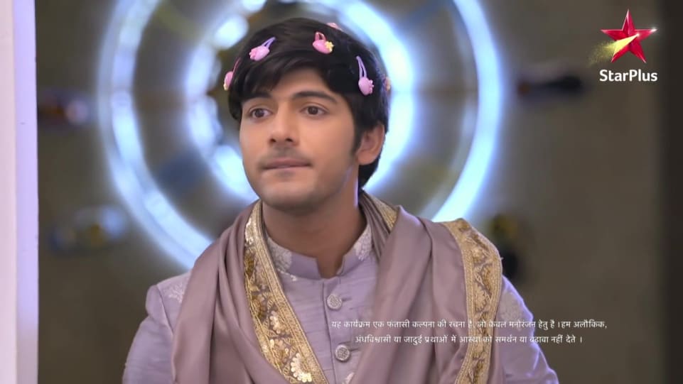 Sheezan Mohammad Celebrity Style In Nazar 2 Starplus 2020 From Nazar 2 Charmboard Nazar 2's sheezan mohammad loves to workout. bracelet