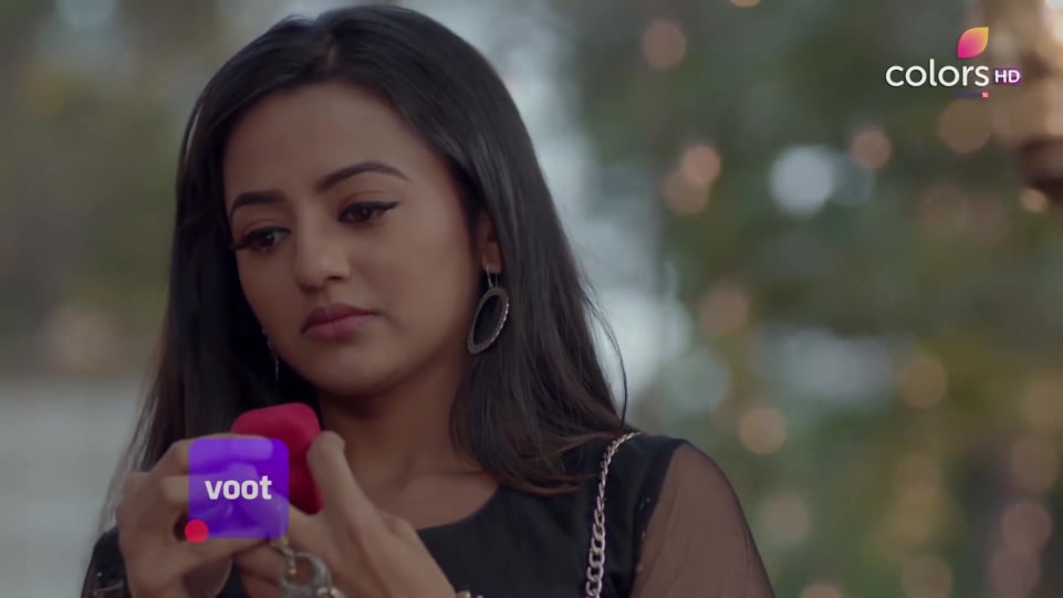 Helly Shah In Black Trouser Outfit Celebrity Clothing Charmboard Ishq mein marjawan 22nd february 2021 full episode. stiletto