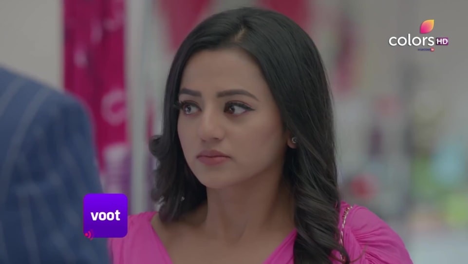 Helly Shah In Pink Leggings Outfit Celebrity Clothing Charmboard Kabir makes riddhima wear the chunri. stiletto