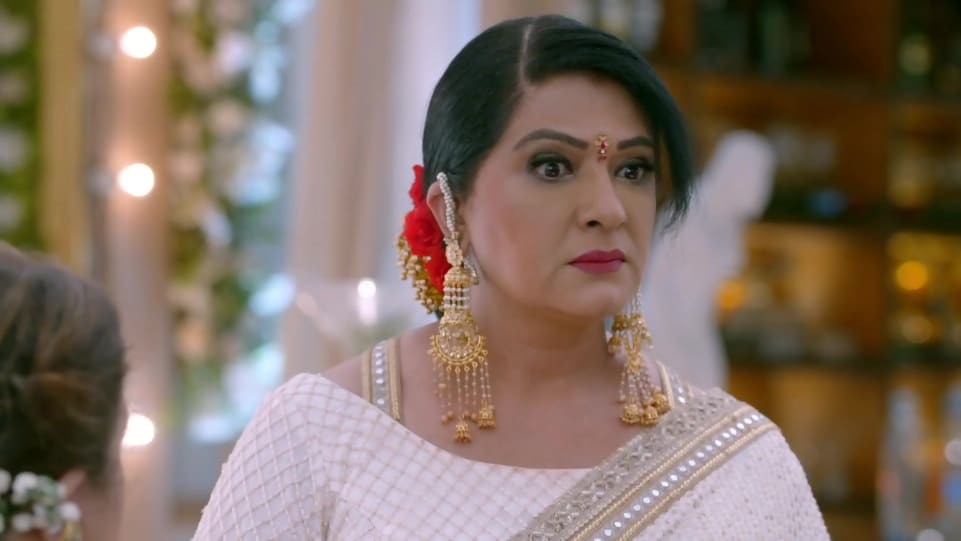 Usha Bachani Celebrity Style In Kundali Bhagya Episode 787 From Episode 787 Charmboard