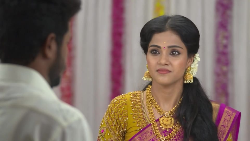 Vaishali Thaniga Celebrity Fashion Footwear In Outfit Name Charmboard Vaishali thaniga red hot interview. charmboard