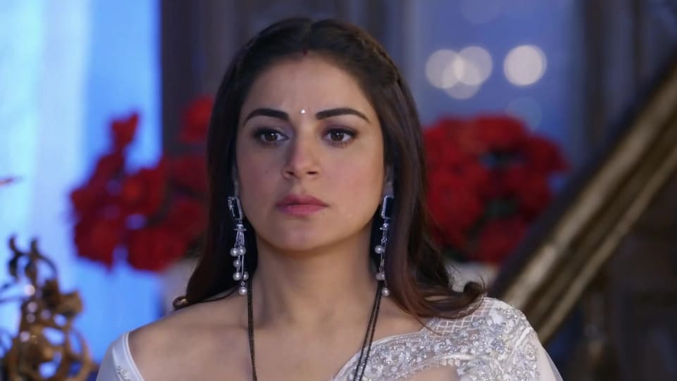 Shraddha Arya Celebrity Style In Kundali Bhagya Episode 856 2020 From Episode 856 Charmboard Karan, rishabh and preeta enjoy each other's compnay amidst the raging fire as rishabh takes control and karan. saree