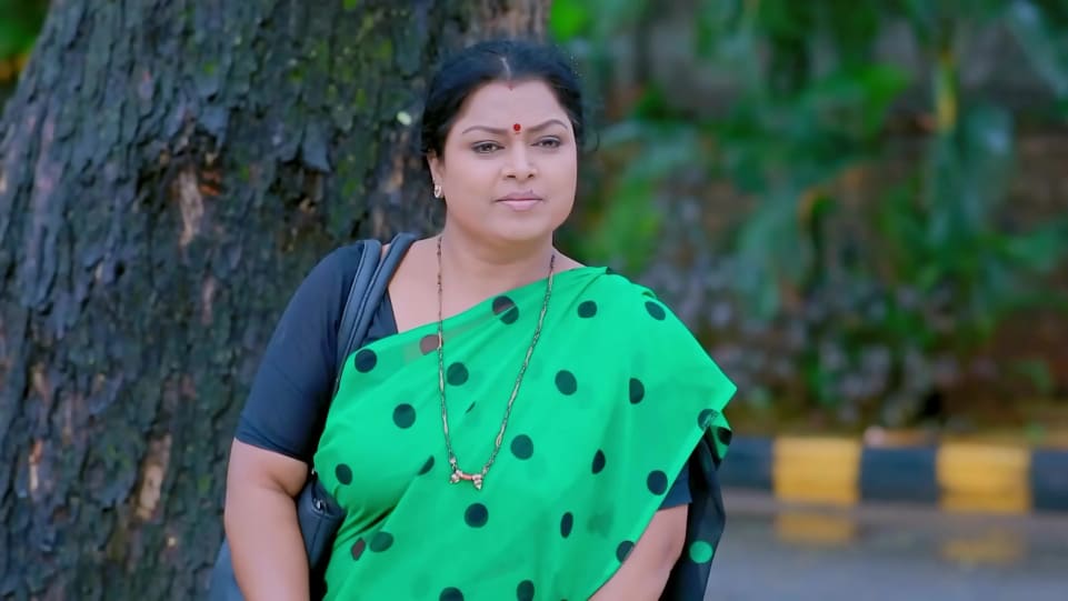 Apoorva Shri In Green Saree Outfit Celebrity Clothing Charmboard Their expertise & broad understanding of enterprise i.t. charmboard