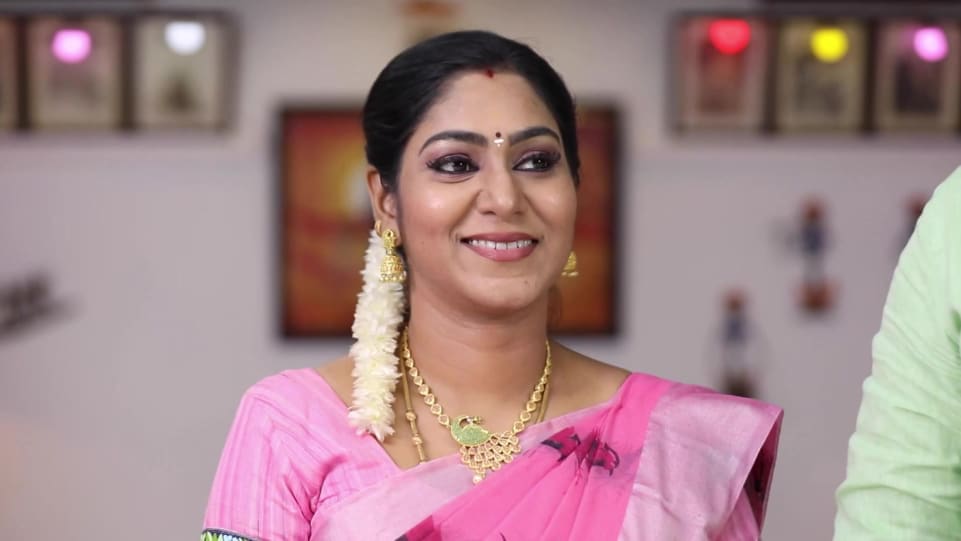 Kavitha Solairaja Celebrity Style In Oru Oorula Oru Rajakumari Episode 793 21 From Episode 793 Charmboard