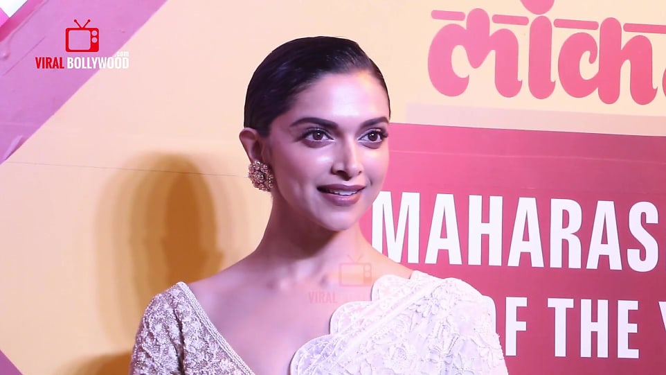 Get Deepika Padukone Medium Straight Bun Hairstyle In Viral