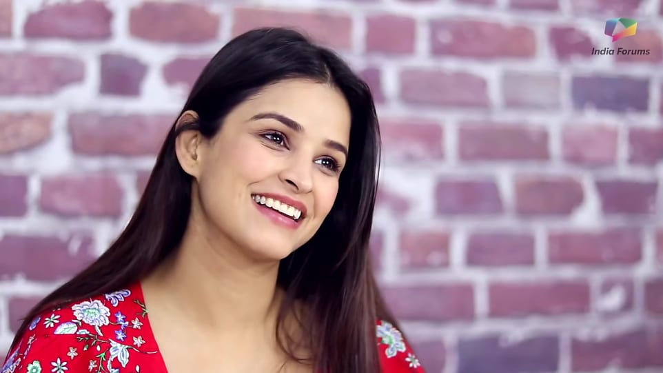 Get Chetna Pande Long Straight Center Part Hairstyle In India