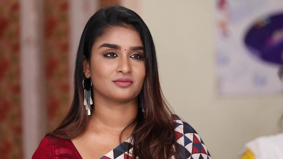 Get Reshma Reya Sleek Straight Hair Hairstyle In Poove Poochoodava