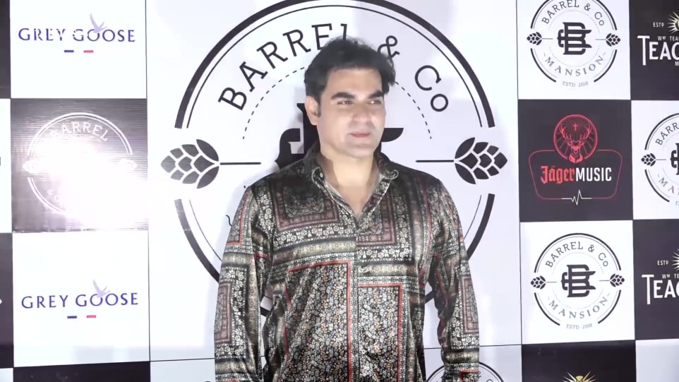 Arbaz Khan In Blue Chinos Outfit Celebrity Clothing Charmboard Find hotels in arbaz, switzerland. charmboard