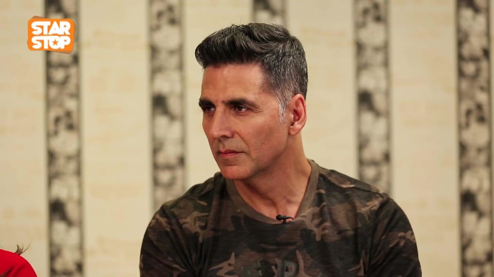 Akshay Kumar Back Hairstyle Images : Looking back at phool aur kaante