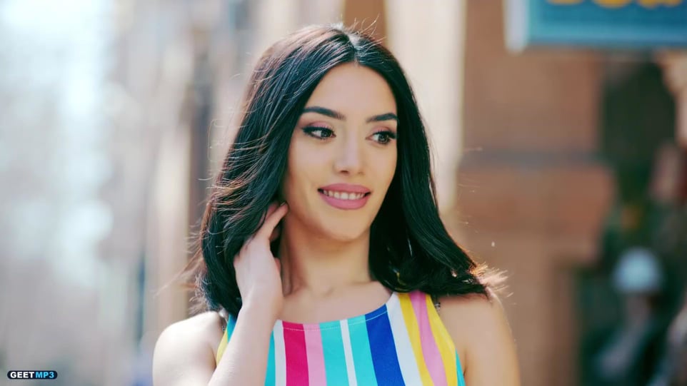 Satti Dhillon In Multi Dress Outfit Celebrity Clothing Charmboard Facebook insanlara paylaşma gücü vererek dünyanın. dress