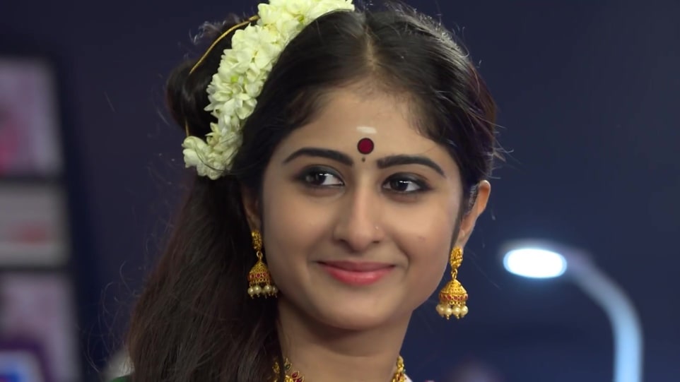 Krishnapriya K Nair Celebrity Style In Kandukondain Kandukondain Episode 124 2019 From Episode 124 Charmboard 5,850 likes · 567 talking about this. saree
