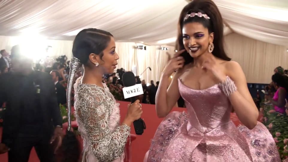 Actors Name Age Wiki Height Birth Place Career Details Deepika Padukone On Her Pink Underwater Vogue 2019 Charmboard Om shanti om (2007) shanti priya: deepika padukone on her pink underwater