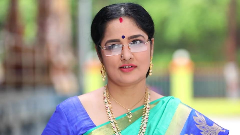 meena kumari telugu tv actress wiki