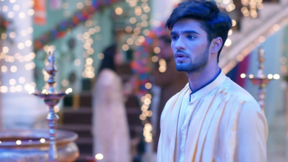 Zeeshan Khan In Yellow Kurta Outfit Celebrity Clothing Charmboard Kumkum bhagya completes 1500 episodes, karan patel is back in yeh hai mohabbatein. charmboard