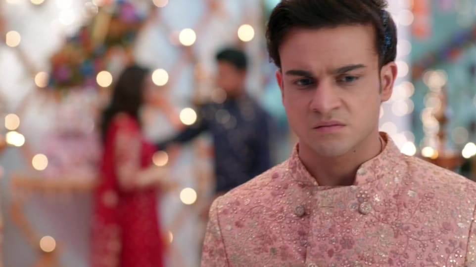 Actors Name Age Wiki Height Birth Place Career Details Kumkum Bhagya Episode 1500 2019 Charmboard He will essay the role of ranbir, rhea's love interest. kumkum bhagya episode 1500 2019