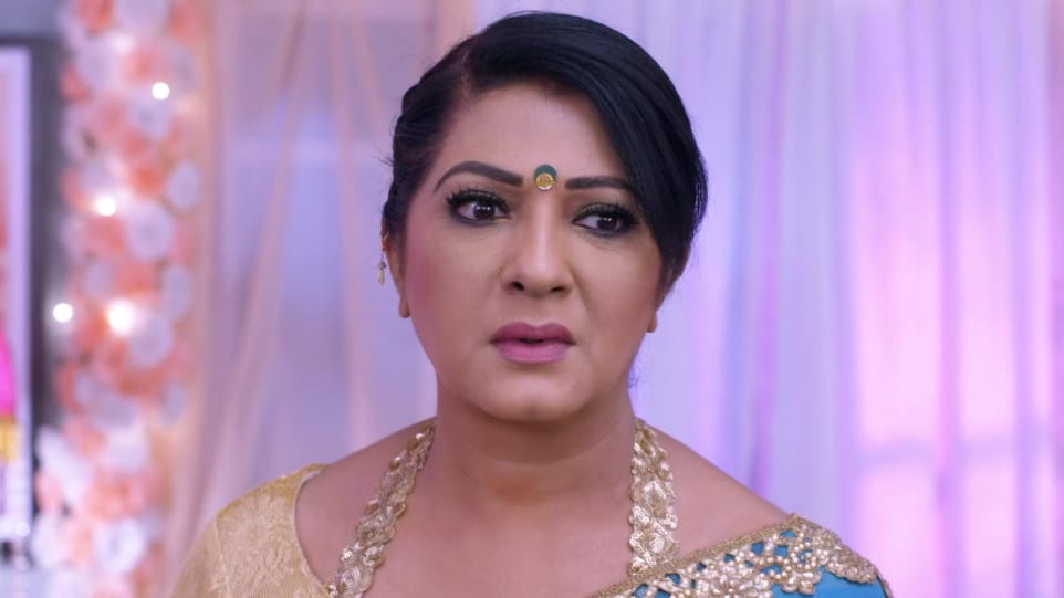 Celebrity Hairstyle Of Usha Bachani From Kundali Bhagya Episode 664 2020 Charmboard Usha bachani was born and brought up in mumbai usha bachani was the fourth wife of actor mahesh anand. saree