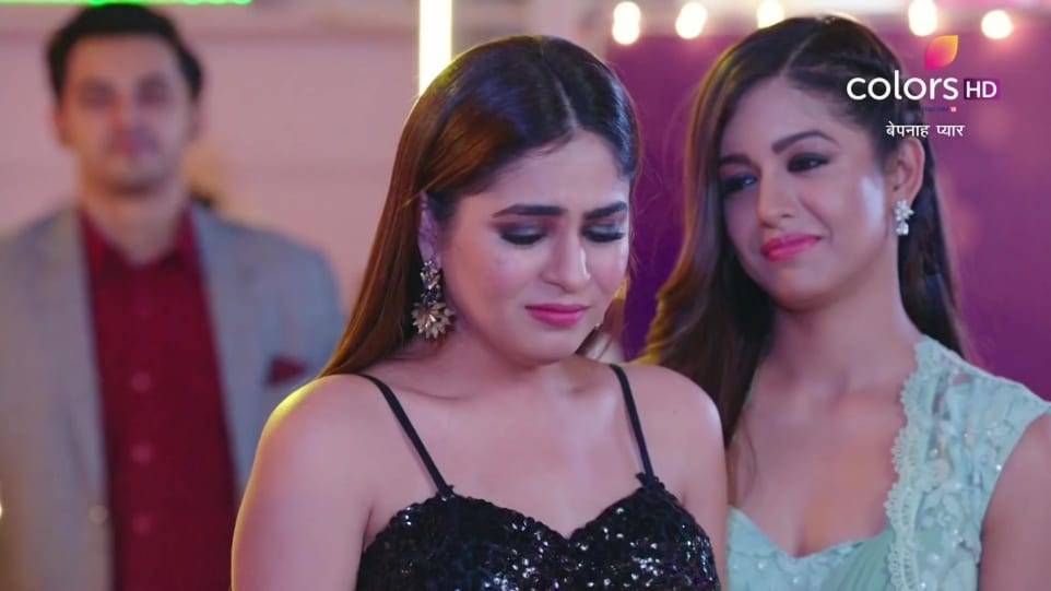 Vidhi Pandya Celebrity Fashion Footwear In Outfit Name Charmboard Get all the information about vidhi pandya. dress