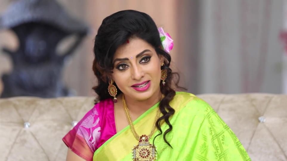 Priya Raman Celebrity Style In Sembaruthi Episode 692 From Episode 692 Charmboard
