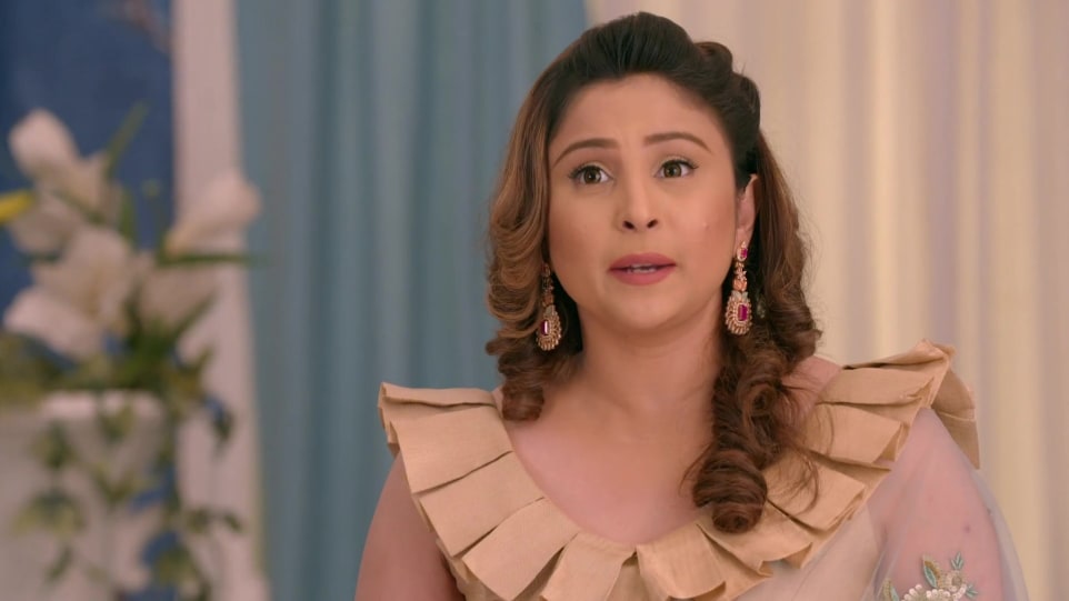 Khyati Keswani Celebrity Style In Kumkum Bhagya Episode 1586 2020 From Episode 1586 Charmboard It premiered on april 15, 2014 on zee tv. ring