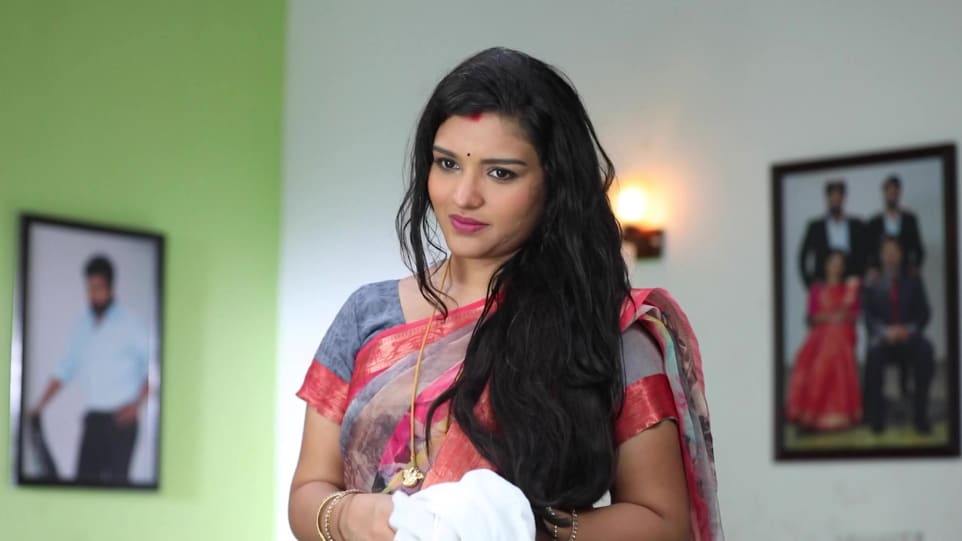 Actors Name Age Wiki Height Birth Place Career Details Sembaruthi Episode 730 2020 Charmboard Sembaruthi, zee tamil serials, zee tamil sembaruthi 13th march 2021 episode review/discussion: sembaruthi episode 730 2020 charmboard