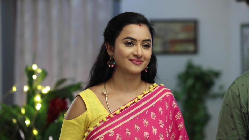 Janani Ashok Kumar Celebrity Style In Sembaruthi Episode 730 2020 From Episode 730 Charmboard It premiered on 16 october 2017. janani ashok kumar celebrity style in