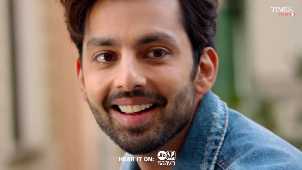 Actors Name Age Wiki Height Birth Place Career Details Tenu Vekhi Jaavan Single 2020 Charmboard He is best known for his role as raghav oberoi in the hindi soap opera humse hai life. tenu vekhi jaavan single 2020