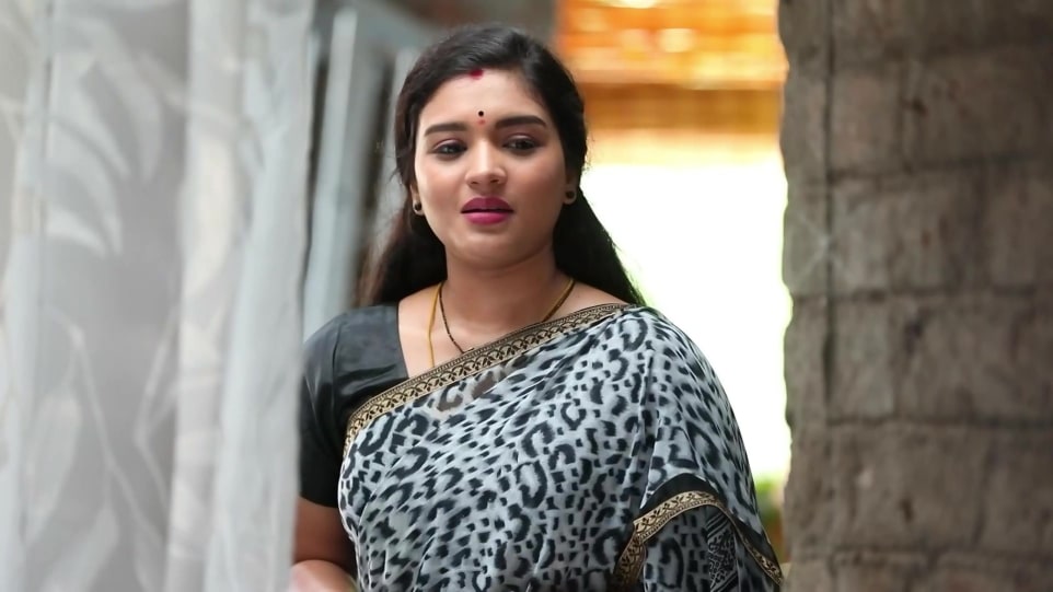 Shabana Celebrity Style In Sembaruthi Episode 786 2020 From Episode 786 Charmboard 7:17 gtv videos 129 686 prosmotrov. chain