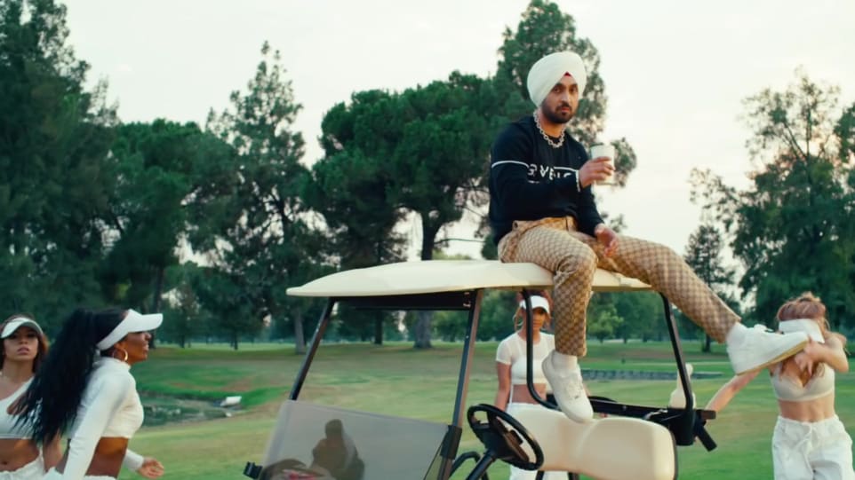 Diljit Dosanjh Celebrity Style In Born To Shine G O A T 2020 From Born To Shine Charmboard Diljit dosanjh (ਦਿਲਜੀਤ ਦੋਸਾਂਝ) liedtext: turbans
