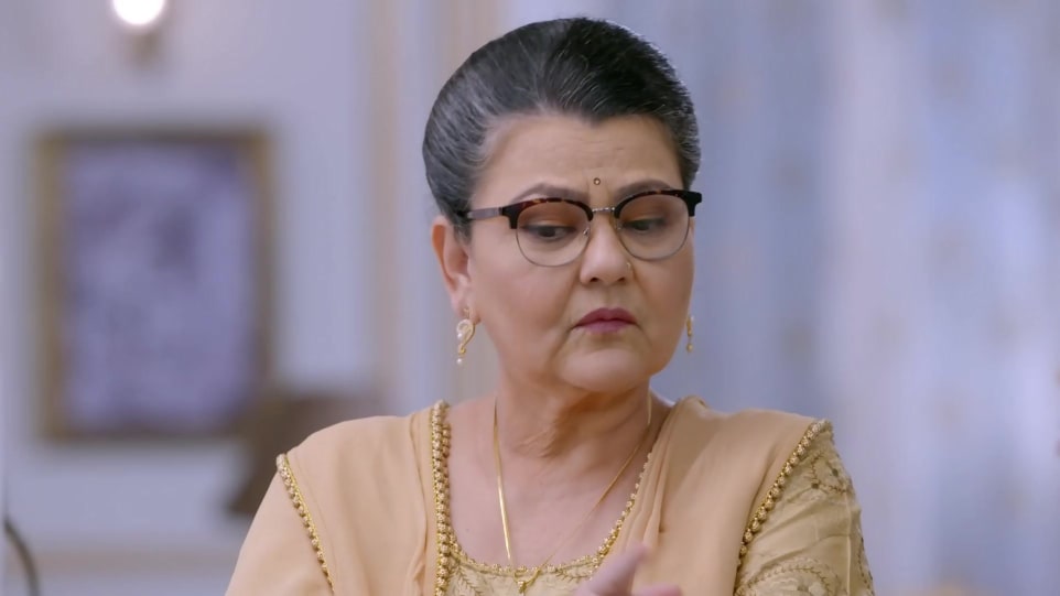 Zarina Roshan Khan Celebrity Style In Kumkum Bhagya Episode 1677 2020 From Episode 1677 Charmboard Rosh khan, know as extraordinaire businessman, owner of rk'security services. bangles
