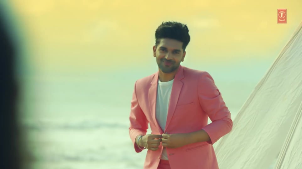 Guru Randhawa Celebrity Style In Baby Girl Single 2020 From Baby Girl Charmboard @guruofficial 's fan account ♥️. blazer