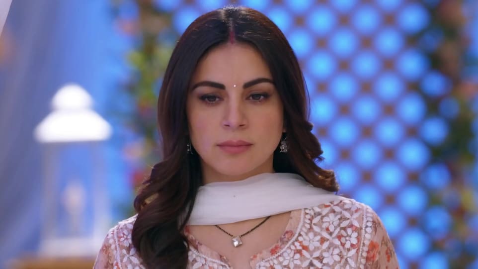 Shraddha Arya Celebrity Style In Kundali Bhagya Episode 0 From Episode 0 Charmboard