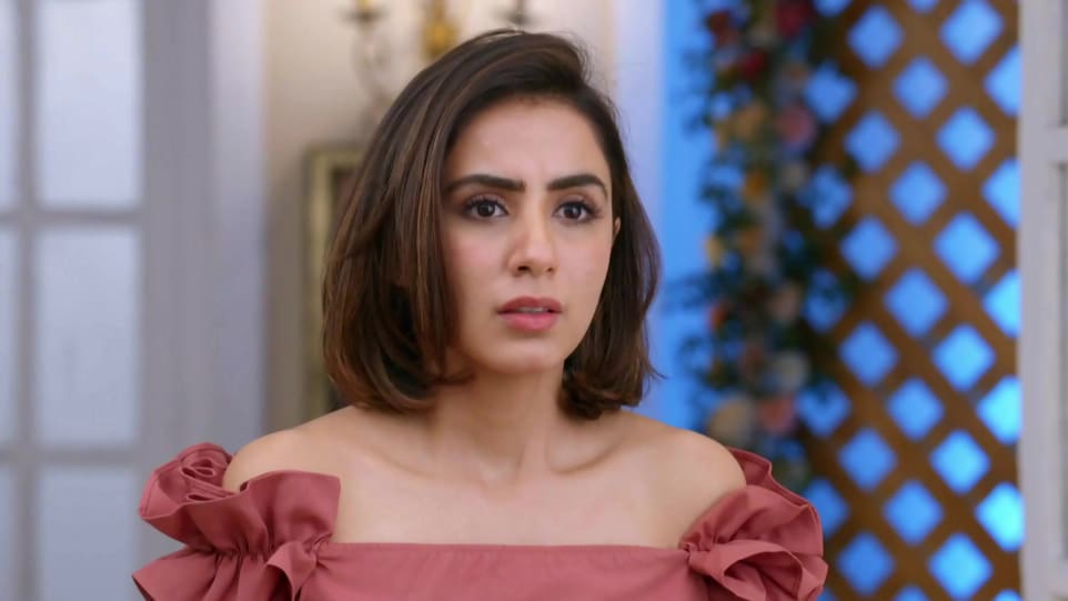 Swati Kapoor Celebrity Fashion Footwear In Outfit Name Charmboard Mahira khan is one of the most popular celebrities in pakistan. charmboard